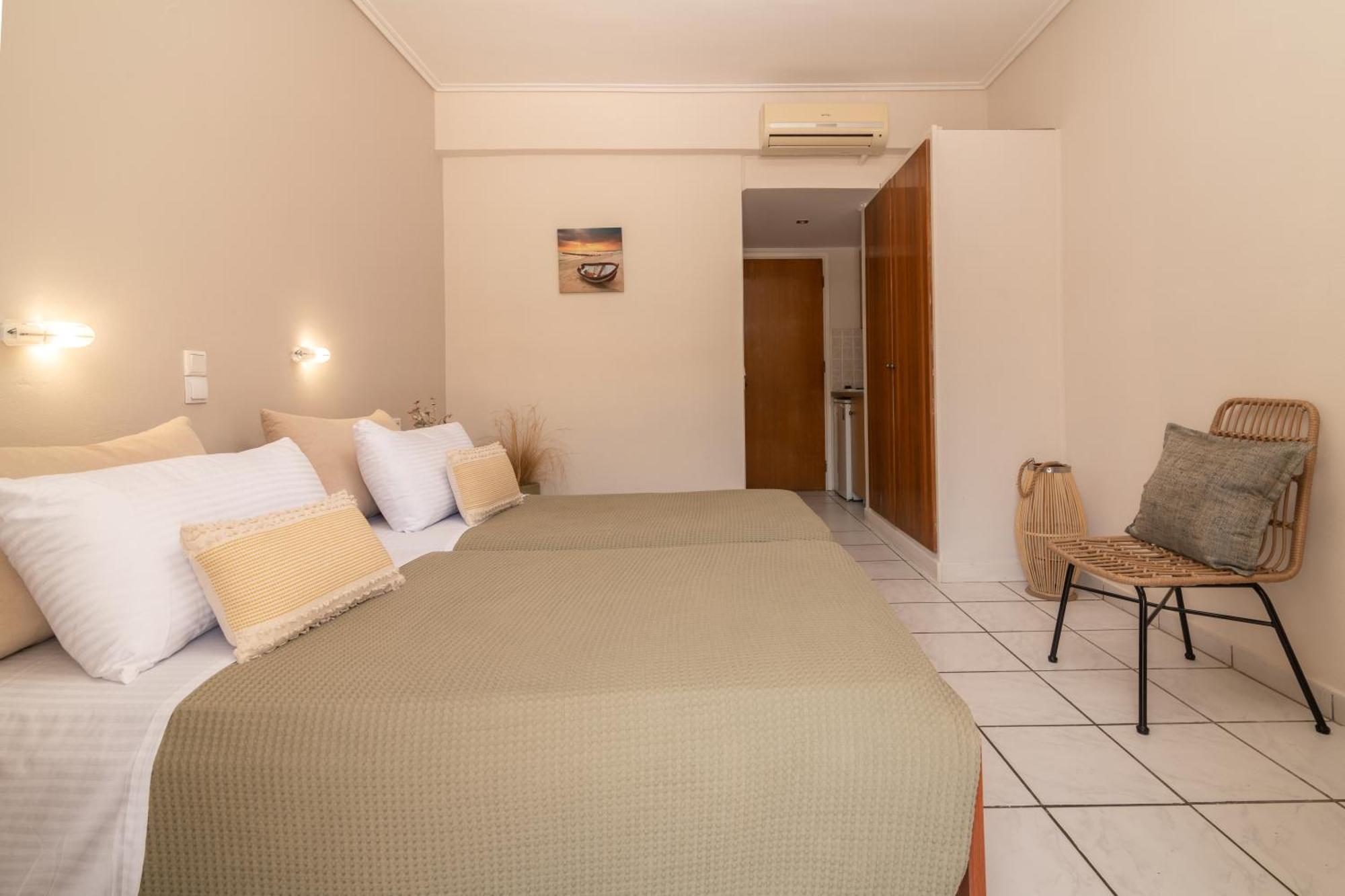 Daisy Hotel Planos  Exterior photo